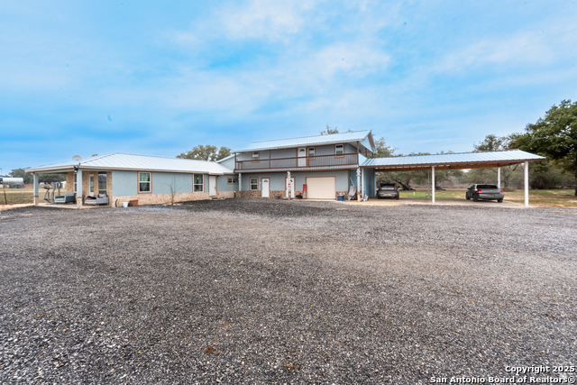 Details for 472 County Road 6723, Natalia, TX 78059