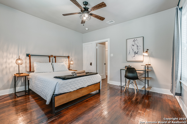 Image 23 of 29 For 719 Elsmere W