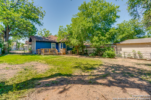 Image 25 of 29 For 719 Elsmere W
