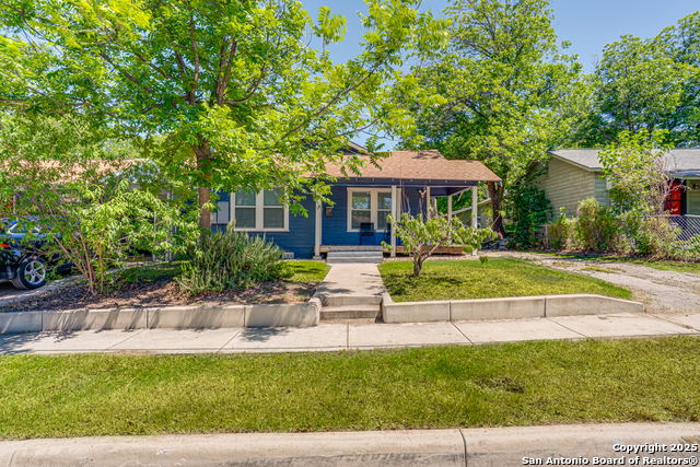 Image 29 of 29 For 719 Elsmere W