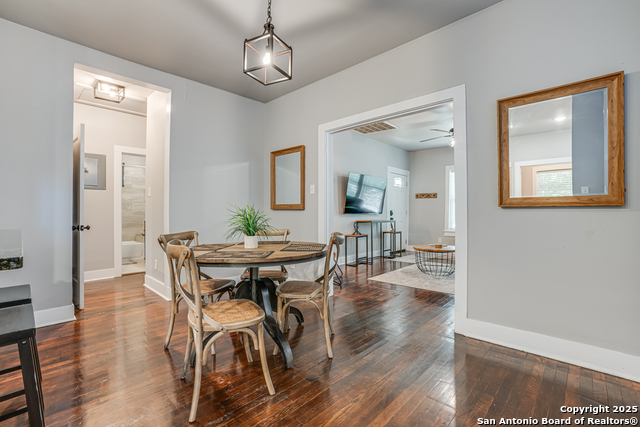 Image 8 of 29 For 719 Elsmere W