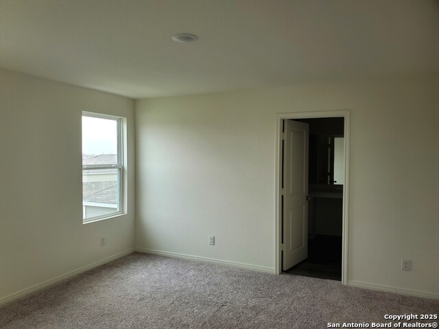 Listing photo id 9 for 6004 River Meadow