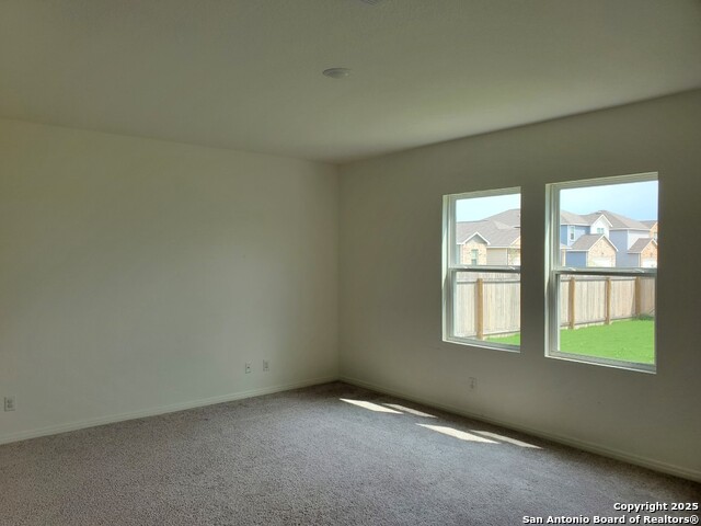 Listing photo id 3 for 6004 River Meadow