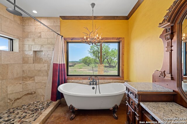 Listing photo id 18 for 1065 B & R  