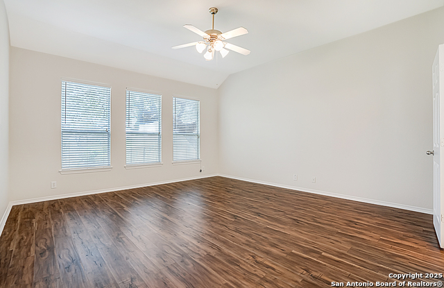 Image 22 of 39 For 526 Parkmont Ct