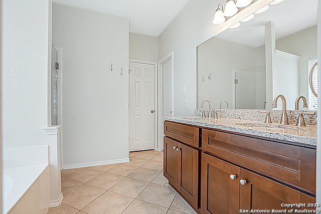Image 23 of 39 For 526 Parkmont Ct
