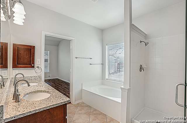 Image 24 of 39 For 526 Parkmont Ct