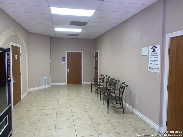 Listing photo id 2 for 801 N. Main Street  C