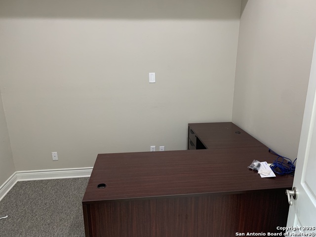 Listing photo id 3 for 801 N. Main Street  C