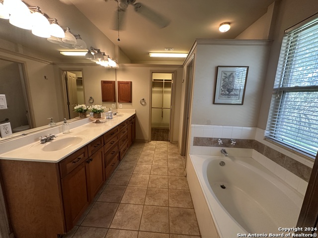 Listing photo id 10 for 14356 Retablo