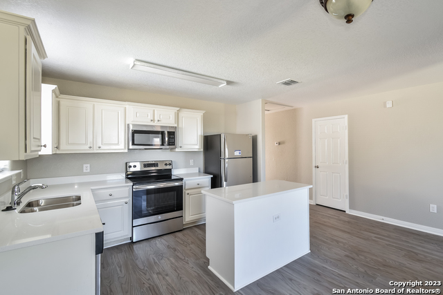 Image 8 of 16 For 11215 Pecan  