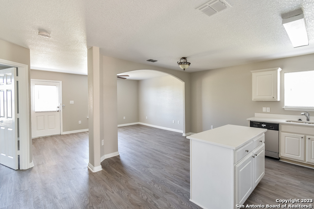 Image 9 of 16 For 11215 Pecan  