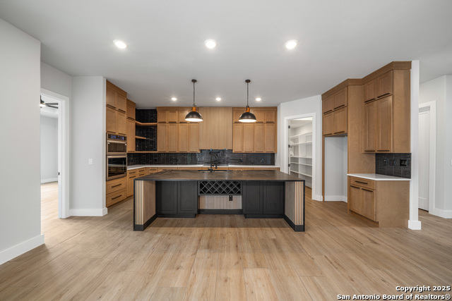 Listing photo id 8 for 25822 Mount Carillon
