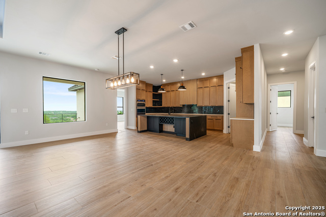 Listing photo id 10 for 25822 Mount Carillon