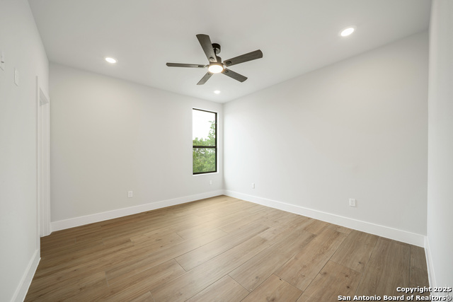 Listing photo id 20 for 25822 Mount Carillon
