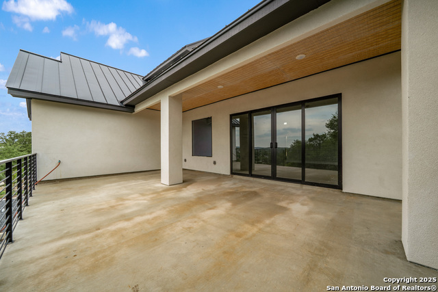 Listing photo id 25 for 25822 Mount Carillon