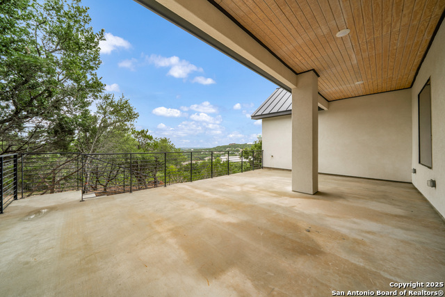 Listing photo id 26 for 25822 Mount Carillon