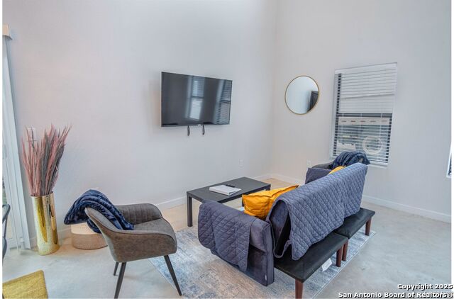Image 5 of 22 For 1022 Delaware St  1