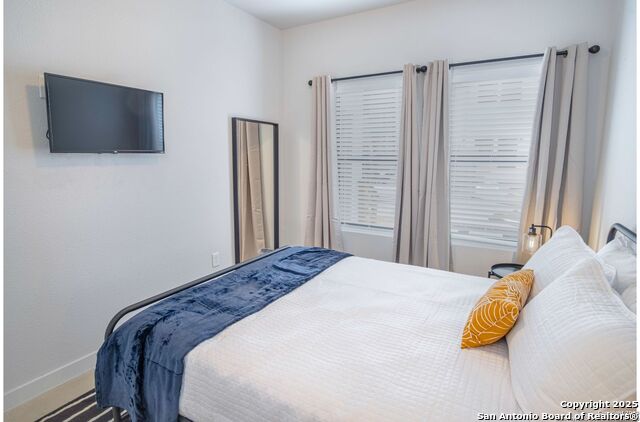 Image 6 of 22 For 1022 Delaware St  1