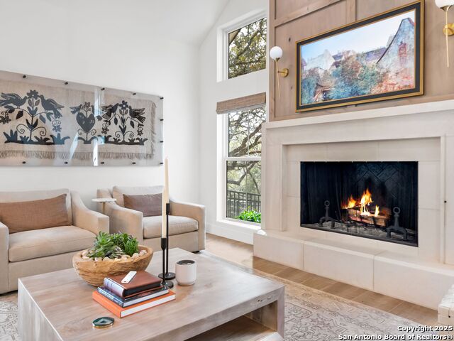 Image 9 of 33 For 8030 Colonial Woods
