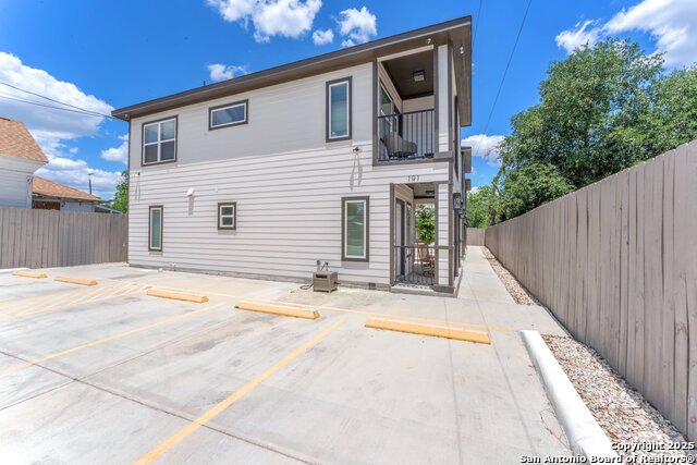 Details for 523 Ruiz St, Unit 101  101, San Antonio, TX 78207