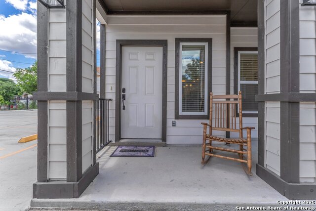 Image 4 of 51 For 523 Ruiz St, Unit 101  101