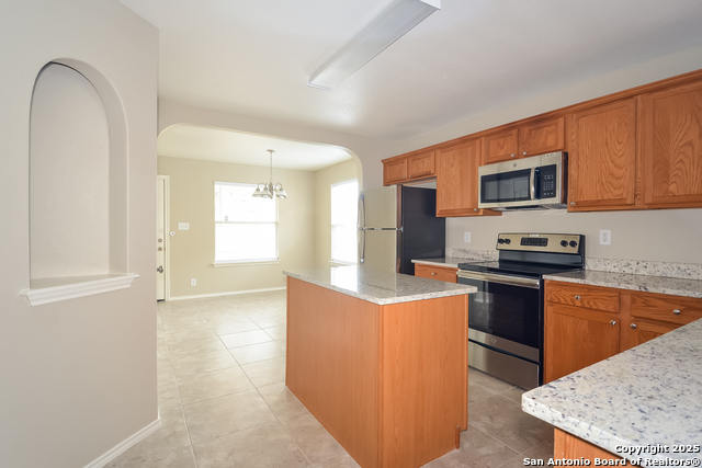 Image 5 of 15 For 3911 Blue Oak