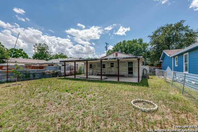 Image 11 of 12 For 1218 Kyle St