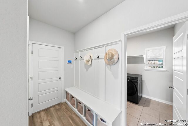 Image 32 of 65 For 2315 Pennilynn Way