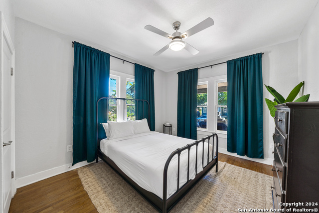 Listing photo id 20 for 407 Courtland Pl E
