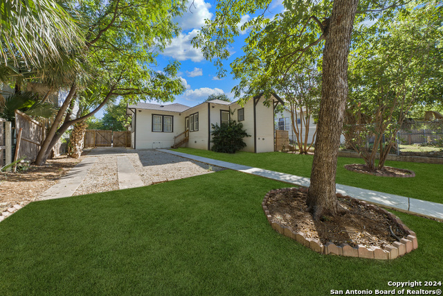 Listing photo id 26 for 407 Courtland Pl E