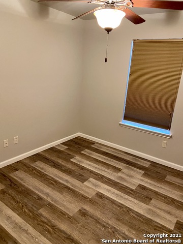 Image 11 of 14 For 8139 Rustic Park