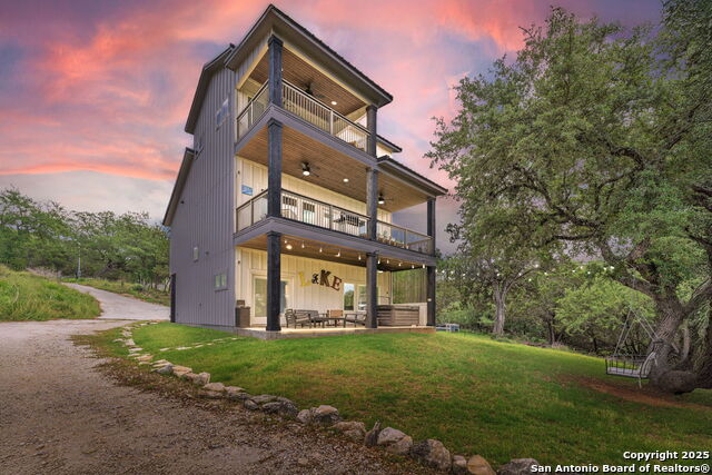 Details for 2488 Waterfront Park Dr, Canyon Lake, TX 78133