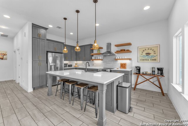 Image 10 of 52 For 2488 Waterfront Park Dr