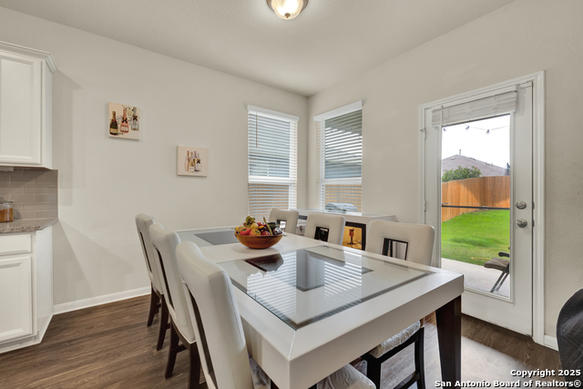 Image 11 of 31 For 529 Summersweet Rd