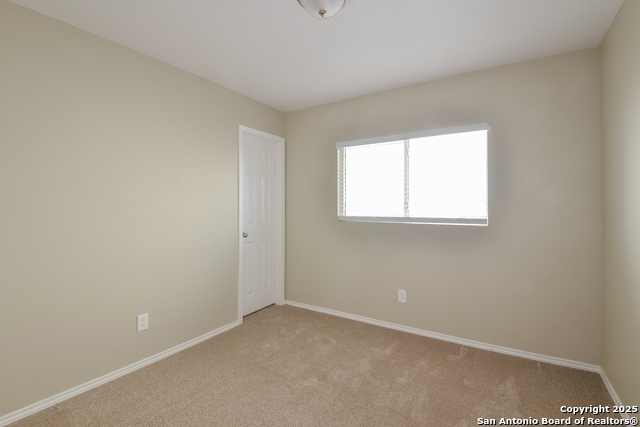 Image 11 of 15 For 9318 Maple Silver