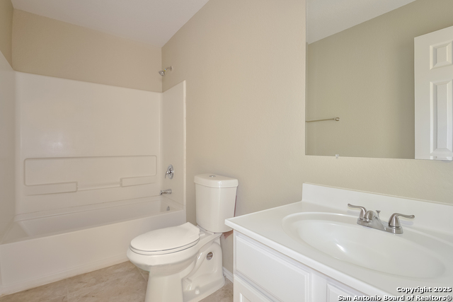 Image 13 of 15 For 9318 Maple Silver