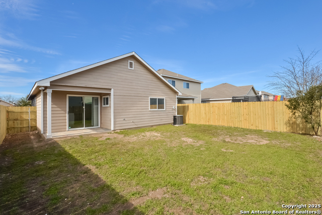 Image 14 of 15 For 9318 Maple Silver