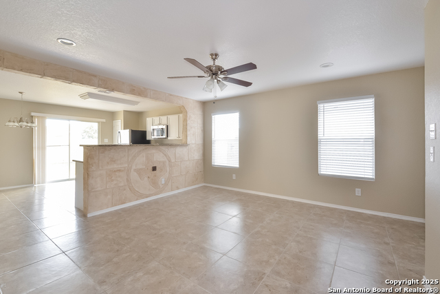 Image 4 of 15 For 9318 Maple Silver