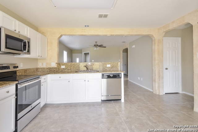 Image 6 of 15 For 9318 Maple Silver