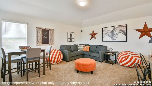 Listing photo id 11 for 12123 Jasper Stream