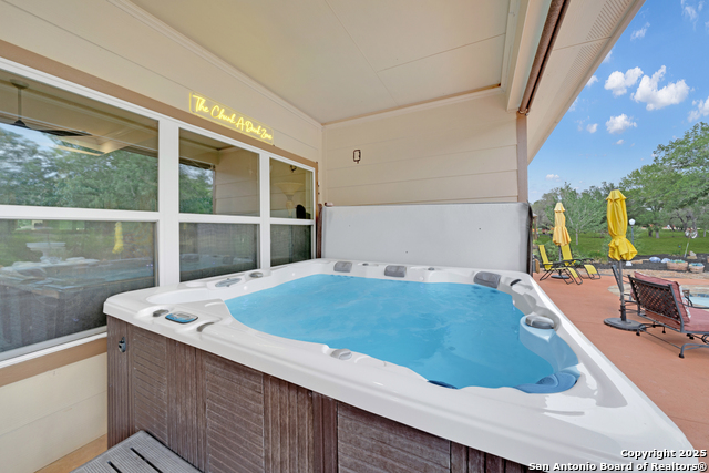 Listing photo id 9 for 221 County Road 6874