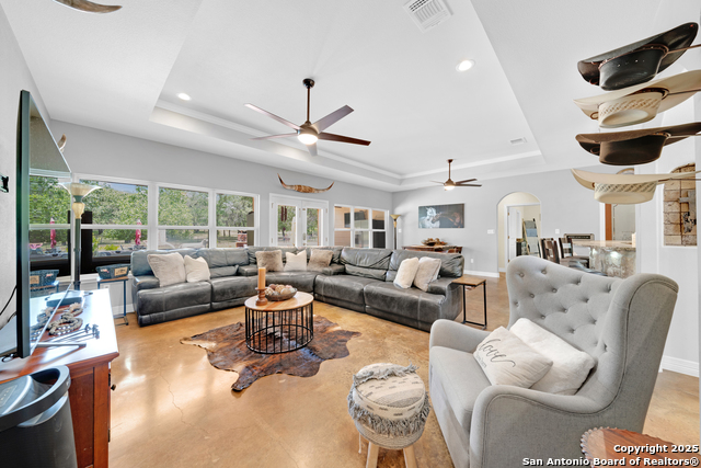 Listing photo id 11 for 221 County Road 6874