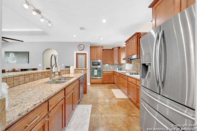 Listing photo id 16 for 221 County Road 6874