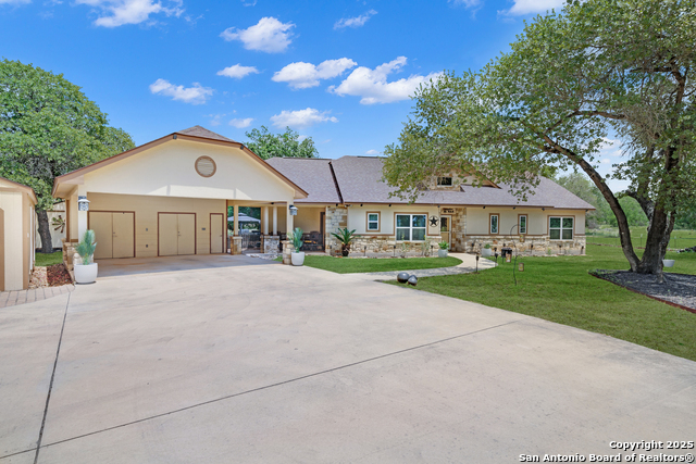 Listing photo id 0 for 221 County Road 6874