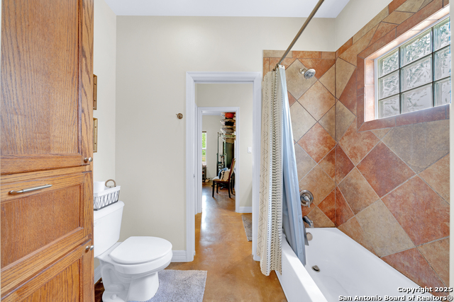 Listing photo id 28 for 221 County Road 6874
