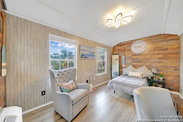 Listing photo id 30 for 221 County Road 6874