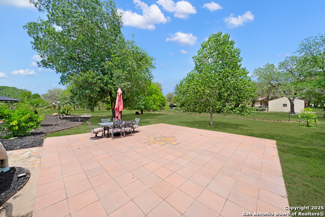 Listing photo id 5 for 221 County Road 6874
