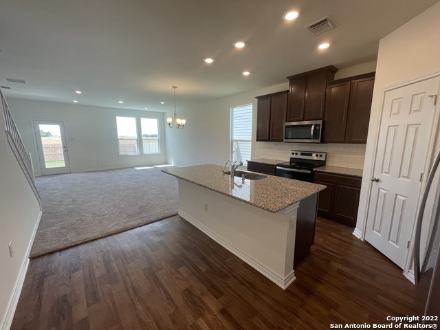 Image 7 of 39 For 3917 Woodside