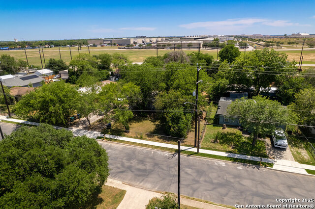 Image 13 of 16 For 3742 Weir Avenue